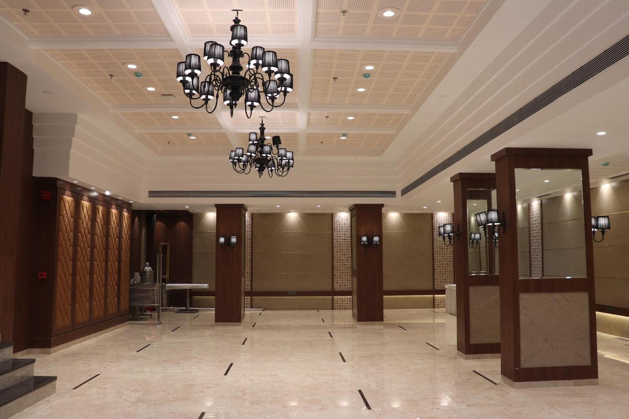 Hotel Golden Nest ターネー エクステリア 写真