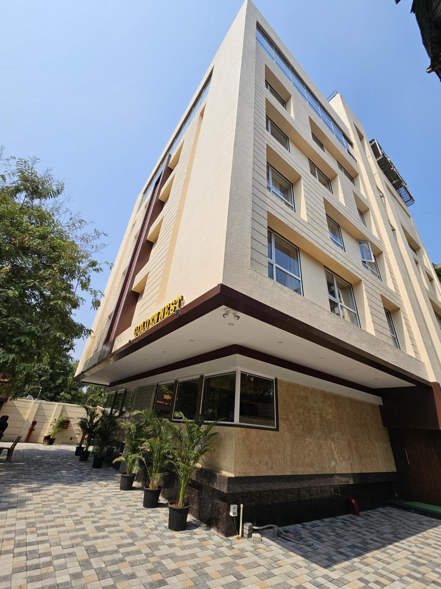 Hotel Golden Nest ターネー エクステリア 写真